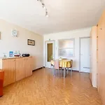 In Zeedijk With Stunning Sea Views * ブランケンベルヘ