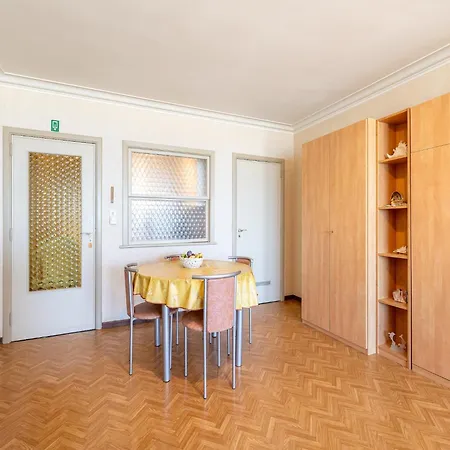 アパート In Zeedijk With Stunning Sea Views ブランケンベルヘ